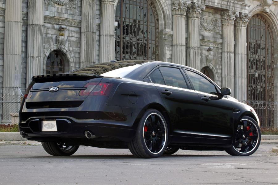  Ford Stealth Police Interceptor Concept 2010 года  (фото 7 из 14)